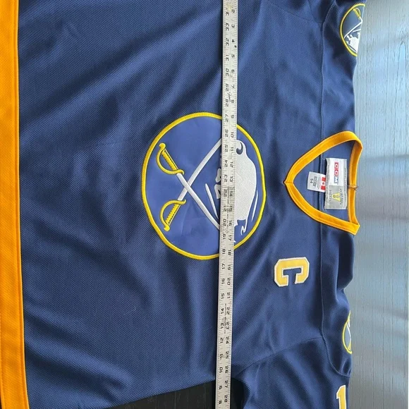 CCM Buffalo Sabres Gilbert Perreault Hockey Jersey French Connection - Picture 15 of 16